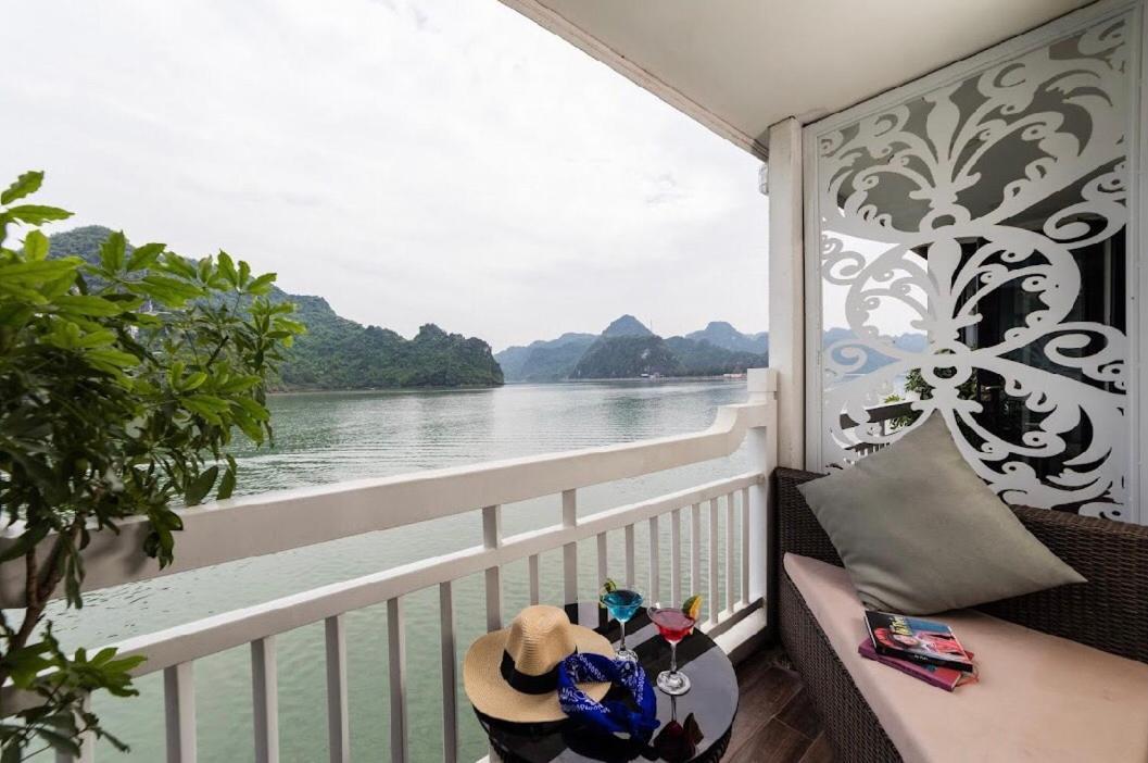 Madeline Cruises Hotel ฮาลอง ภายนอก รูปภาพ